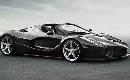 Себастьян Феттель протестировал открытый супергибрид LaFerrari