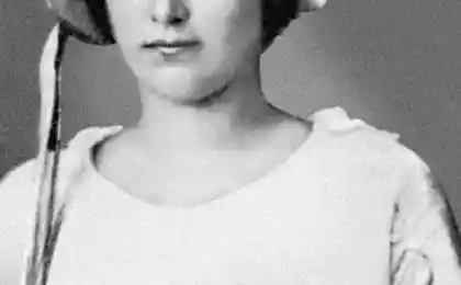 Larissa Рейснер y nikolai gumiliov: Лери y Гафиз