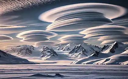 南极上空的云层
