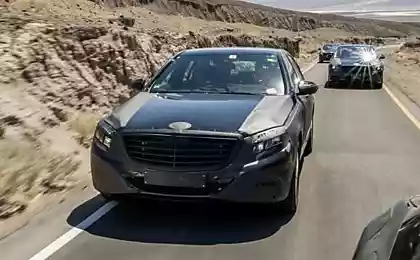 Mercedes S-Class - опекун для водителя