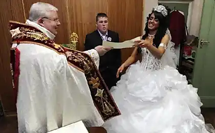 Історія того, як хлопець одружився в Англії.