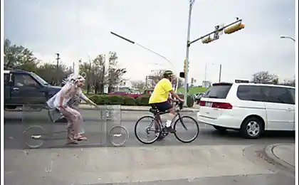 Практически невидимий велик