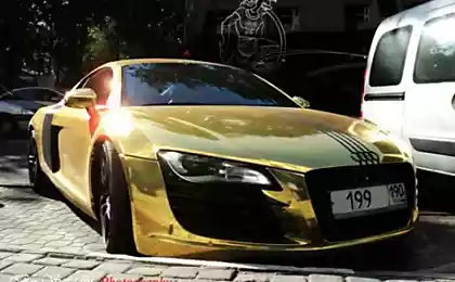 Золотой Audi R8 на улицах Москвы (4 фото)