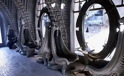 Необычный музей-бар H.R.Giger
