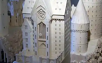 Hogwarts School of Witchcraft and Wizardry, побудований з 600 000 матчів