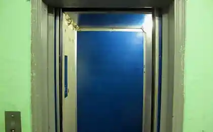 Чат в лифте (24 фотографии)