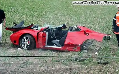 Суперкари після нещасних випадків, які ніхто не травмував