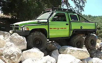 Роки, шампи, рівнини - все те ж: Dodge Ram T-rex