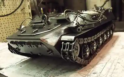 Модель МТЛБ из металла в масштабе 1:18