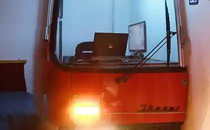 Икарус в квартире