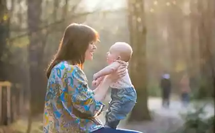 Многодетная мать вернулась с работы и услышала в доме мужской голос, у нее чуть ноги не подкосились