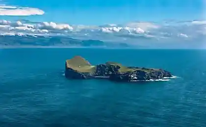 Домик на острове