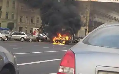 Паління автомобіля.