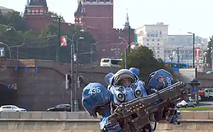 StarCraft шагает по Москве. В прямом смысле