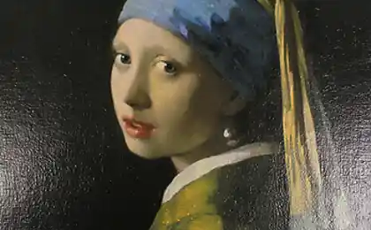 Texture printing allows you to touch the famous paintings