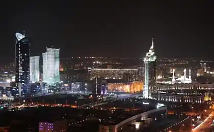 晚上阿斯塔纳