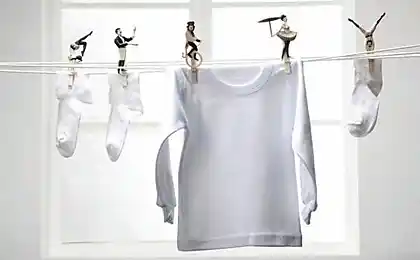 A lot of Laundry! Creative circus clothespins Pegzini Family