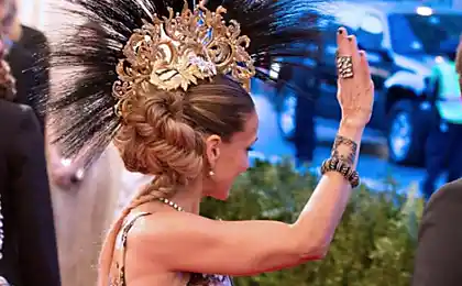 Інститут Блю 2013: Хто в чому? Частина 1