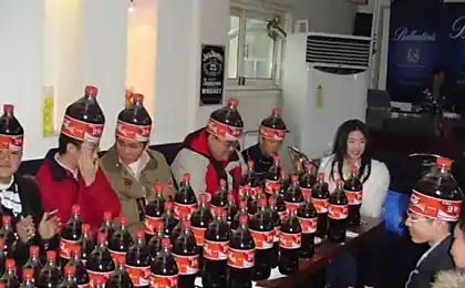Клуб Анонимных Кокаколиков....)))