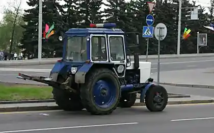 Знаменитый минский милицейский трактор-эвакуатор