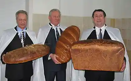 А мы тут это... за хлебушком сходили