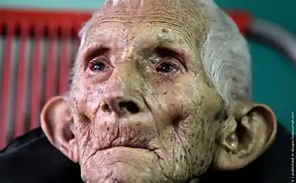 Деду 111 лет