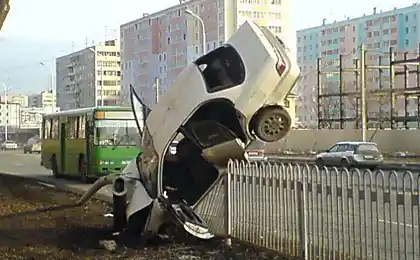 А дороги в понеділок не солодкі.