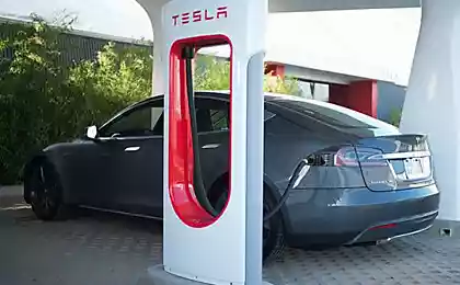 Элон Маск раскроет технологию зарядки Tesla