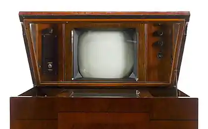 Британец нашел на антресолях: Marconi type-702