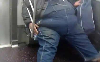 Люди в метро