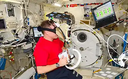 As NASA Virtual Reality helps not float away into space