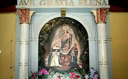 Церква в Абіс - Las Lajas