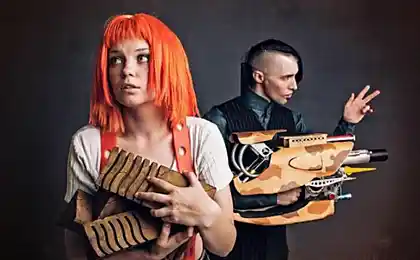 Великий косплей на Fifth Element.