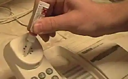 Как весело и незатейливо можно подшутить над колегами по работе :)