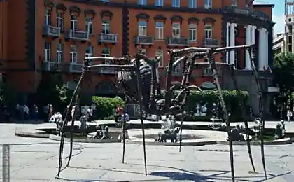 Самые необычные памятники Еревана