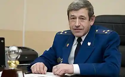 Прокурор с перстнями