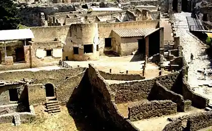 Помпеи - застывшая история