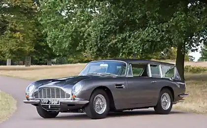 Купе Aston Martin DB6 Vantage