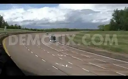 Автобус на гнійному паливі встановлюється рекорд світової швидкості