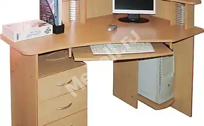 Бюджетный компстол.