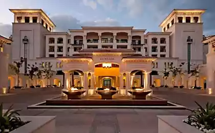 St. Regis Saadiyat Island Resort Abu Dhabi в Объединенных Арабских Эмиратах представляет крупнейший номер в отеле