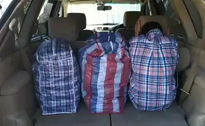 18人得到了他们的衣服派上了用场