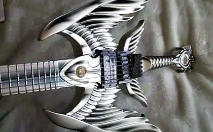 Unusual Guitars (9 photos)