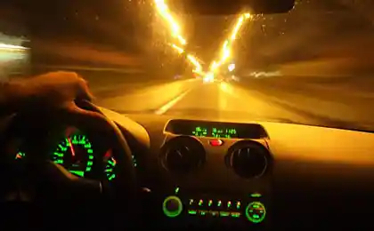 Мотори фотографовані