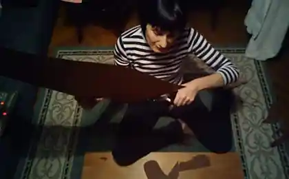 Страшное окно для Хэллоуина