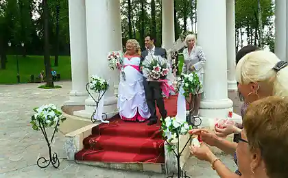 За любов? Або розрахунок?