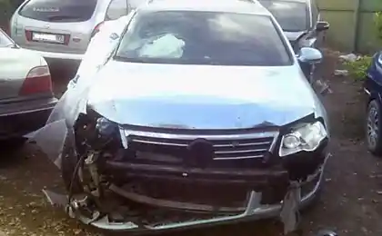 Увімкнення зламаного автомобіля в новий