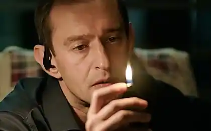 15电影在其中起着唯一的演员。 但他如何发挥着!