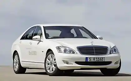 Mercedes-Benz S400 BlueHYBRID