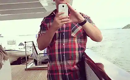 Dima має новий гаджет.